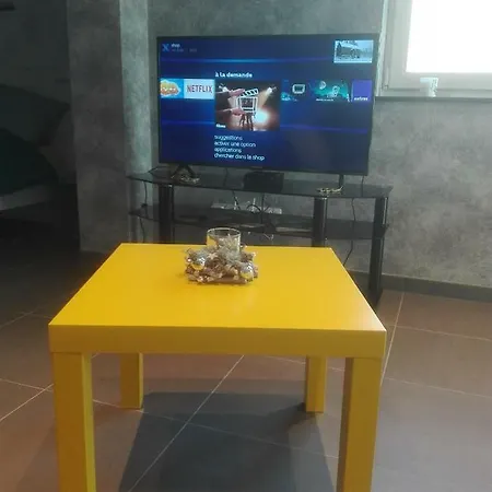 Eul Cat Huant Сasa de vacaciones Dergneau