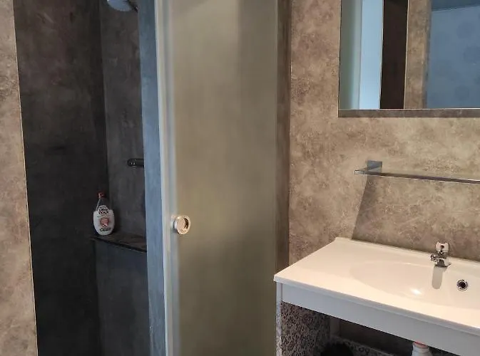 Eul Cat Huant Ferienhaus Dergneau