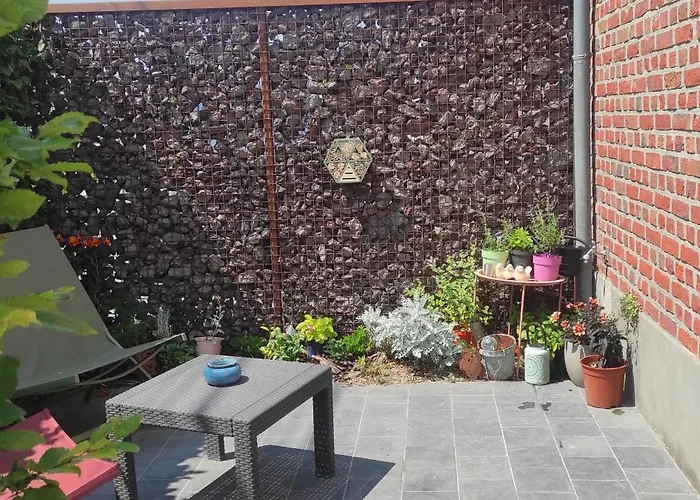Ferienhaus Eul Cat Huant Dergneau