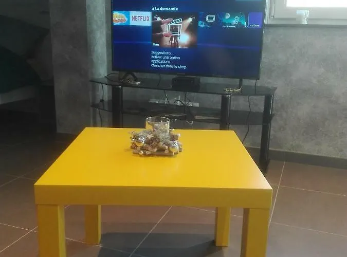 Eul Cat Huant Ferienhaus Dergneau